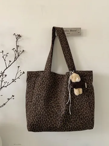 Borsa Tote in Tela Leopardata Grande Capacità Borsa a Tracolla Casual Con Ciondolo Orsetto di Peluche Borsa alla Moda per Donna