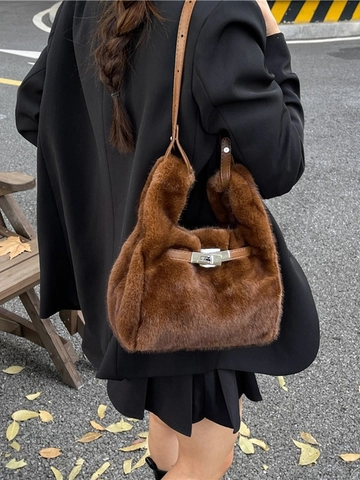 Women Fashion Faux Fur Bucket Bag Large Capacity Plush Handbag With Leather Strap Metal Lock Elegant Shoulder Crossbody Bag
