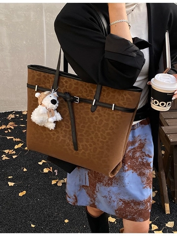 Damen Große Kapazität PU Leder Tragetasche Mode Leopardenmuster Schultertasche Retro Lässige Handtasche Mit Plüsch Anhänger