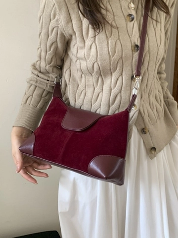 Borsa a Tracolla Retro in Finta Pelle Scamosciata Grande Capacità Borsa a Spalla Minimalista Con Ciondolo di Perline Donna Pendolarismo