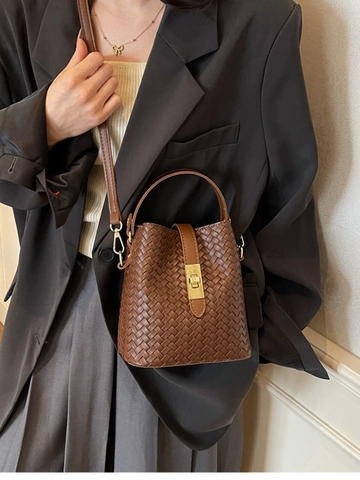 Damen Vintage Gewebt Beuteltasche PU Leder Weben Umhängetasche Kleine Handtasche Mit Gold Metallschloss Verstellbarer Riemen