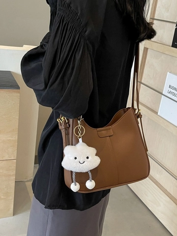 Bolso de Cubo de Cuero PU Retro para Mujer Bolso de Hombro Minimalista Con Colgante de Nube de Felpa Bolso Bandolera Casual