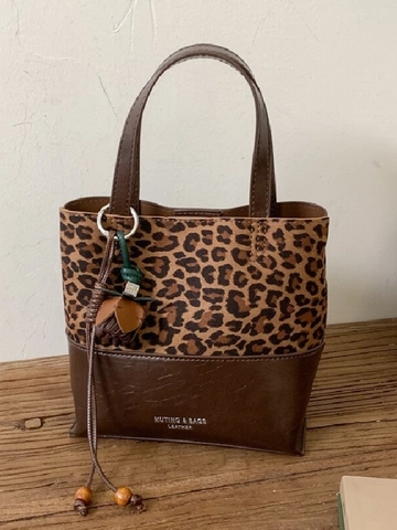 Women Vintage PU Leather Patchwork Bucket Bag Retro Leopard Print Shoulder Crossbody Bag With Detachable Pendant Purse