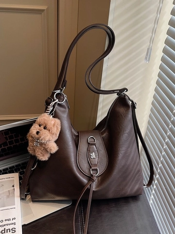 Vintage Women PU Leather Large Capacity Shoulder Bag With Flower Buckle Tassel Removable Plush Charm Commuter Handbag Backpack