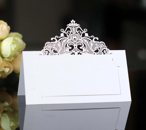 Segnaposti per Matrimonio in Carta Perlata Tagliata al Laser Stile Europeo Design Traforato in Pizzo per Banchetti e Feste