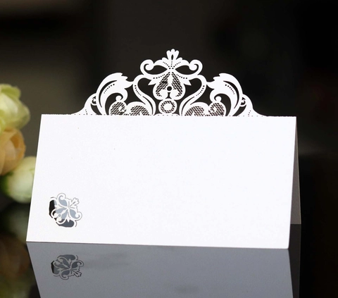 European Crown Laser Cut Place Cards Pearlescent Paper Hollow Tent Fold Table Name Cards For Wedding Banquet Party Decoration