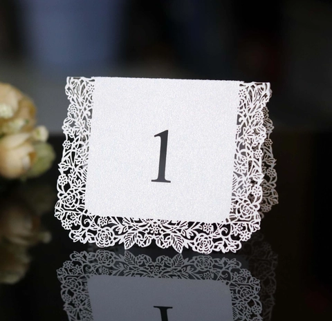 European Style Laser Cut Rose Lace Wedding Place Cards Pearlescent Paper Banquet Table Name Seat Number Cards Decoration