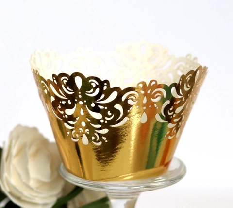 Elegante Involucro per Cupcake a Taglio Laser Loto Floreale Carta Perlata Pizzo Inciso Decorazione Torta per Matrimonio Compleanno Festa