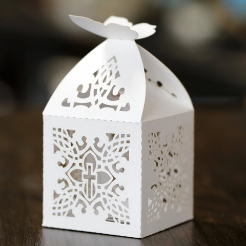 Laserschnitt Perlmuttpapier Kreuz Schmetterling Süßigkeitenbox Für Hochzeit Taufe Party Deko Europäischer Stil Hohl Geschenkbox