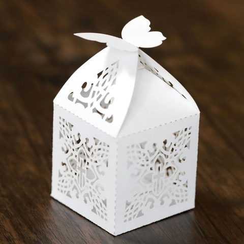 Laserschnitt Perlmuttpapier Kreuz Schmetterling Süßigkeitenbox Für Hochzeit Taufe Party Deko Europäischer Stil Hohl Geschenkbox