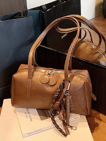 Vintage PU Leather Boston Shoulder Bag For Women Large Capacity Oil Wax Underarm Bag With Creative Chocolate Pendant Retro