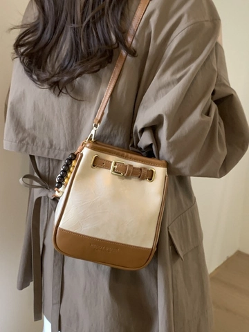 Minimalist Retro PU Leather Bucket Bag Women Contrast Color Patchwork Shoulder Crossbody Bag With Belt Buckle Decorative Charm