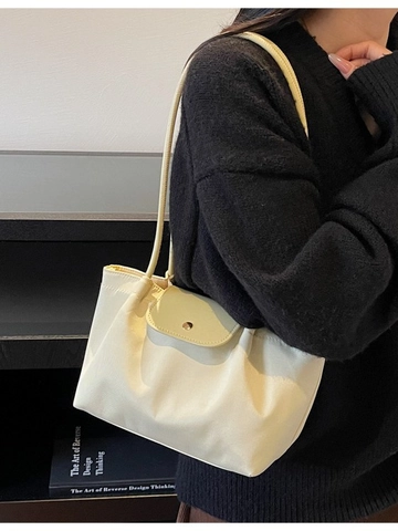 Sac Cabas en Nylon de Grande Capacité Avec Rabat en Similicuir Et Longues Anses Pour Femmes Sac à Épaule Polyvalent Sac à Main Élégant