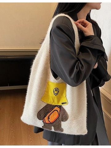 Women Large Capacity Plush Tote Bag Autumn Winter Soft Knitted Shoulder Bag With Cartoon Bear Patch Casual Handbag Shopping Bag