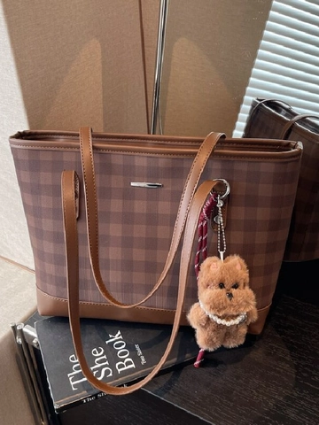 Women Vintage Plaid Tote Bag Large Capacity PU Leather Shoulder Bag Grid Commuter Handbag With Cute Plush Charm