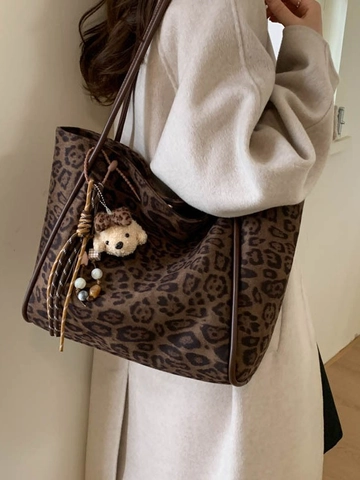 Sac Fourre-tout à Imprimé Léopard de Grande Capacité Femme en Cuir PU Bandoulière Avec Pendentif Ours en Peluche Sac à Main Rétro