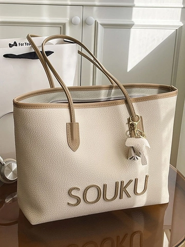 Sac Cabas en Cuir PU Grande Capacité pour Femmes Rétro Minimaliste SOUKU Lettres Embossées Sac à Épaule Avec Pendentif Éléphant