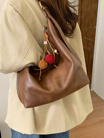 Large Capacity PU Leather Hobo Bag For Women Vintage Solid Color Shoulder Crossbody Bag With Pom Pom Charm Fashion Travel Purse