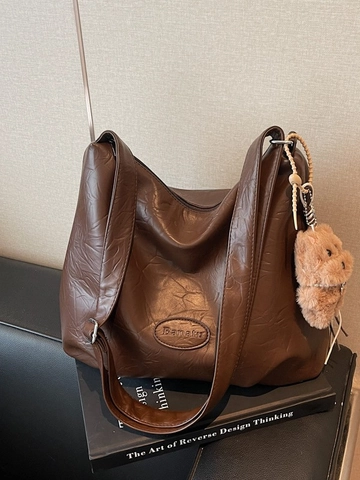 Große Kapazität Pendler Beuteltasche Für Damen Retro Plissee PU Leder Schultertasche Mit Plüschbär Anhänger Hobo Tote Bag