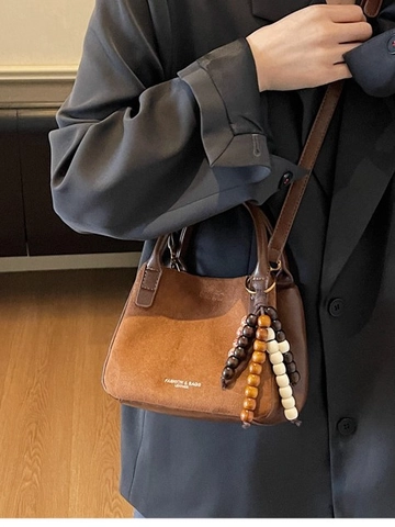 Vintage PU Leather Bucket Bag For Women Retro Splicing Crossbody Bag With Wood Bead Tassel Handle Shoulder Bag Fashion Daily