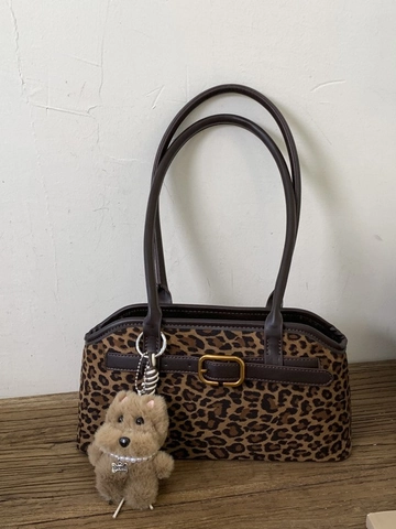 Vintage PU Mattierte Unterarmtasche Für Damen Retro Leopardenmuster Schultertasche Mit Plüsch Anhänger Elegante Handtasche