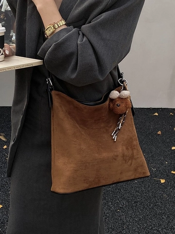 Retro Large Capacity Women PU Suede Tote Bag Korean Fashion Commuter Shoulder Bag With Plush Bear Pendant Frosted Hobo Bag