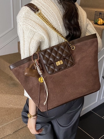 Vintage Suede PU Leather Quilted Tote Bag For Women Large Capacity Chain Shoulder Bag With Removable Charms Handbag