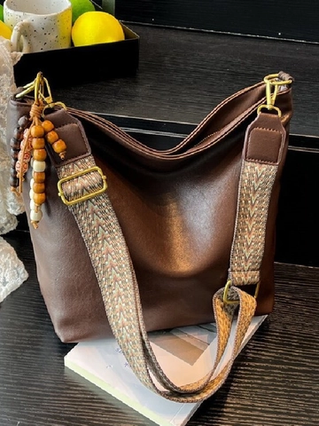 Sac à Épaule Hobo pour Femmes en Cuir PU Grande Capacité Avec Bandoulière Tissée Large et Charme en Perles de Bois