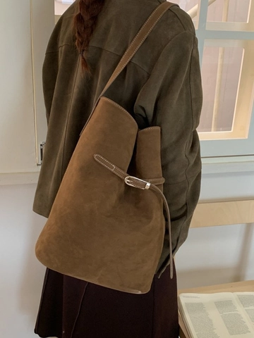 Vintage PU Leather Bucket Bag For Women Large Capacity Minimalist Suede Texture Shoulder Bag Commuting Hobo Handbag Retro Daily Satchel