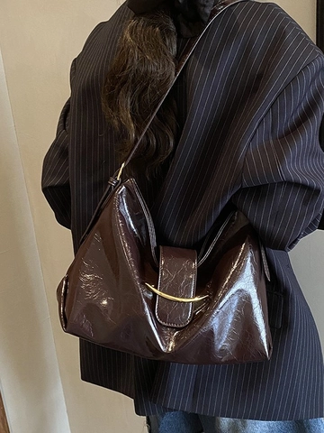 Women Vintage PU Leather Tote Bag Large Capacity Oily Wax Pleated Shoulder Crossbody Bag With Crescent Metal Buckle