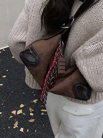 Vintage Damen PU Wildleder Achseltasche Matte High-End Fashion Hobo Schultertasche Mit Kreativem Anhänger Herbst Winter Alltag Handtasche