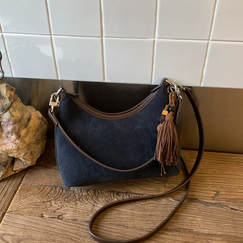 Women Vintage PU Suede Look Hobo Bag With Tassel Wooden Bead Charm Adjustable Strap Retro Minimalist Underarm Shoulder Bag