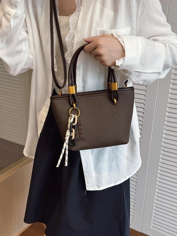 Borsa a Secchiello da Donna in Pelle PU Stile Coreano Retrò Piccola Borsa a Tracolla alla Moda con Ciondolo a Forma di Cioccolato Tinta Unita