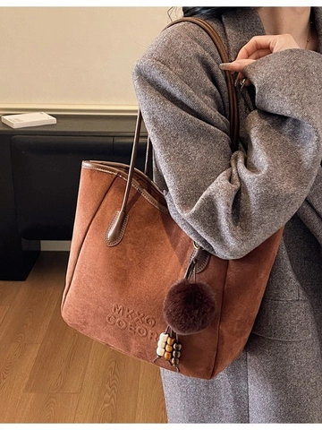Women Large Capacity PU Leather Tote Bag Fashion Shoulder Bag With Fur Ball Pendant Casual Commuter Work Autumn Handbag