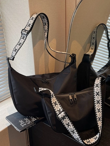 Bolso Bandolera Ligero de Nylon con Forma de Media Luna para Mujer Bolso de Hombro Dumpling con Correa Ancha Informal Negro