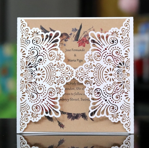Europäischer Stil Lasergeschnitten Hohlblumen Hochzeit Einladung Set Perlmuttpapier Kraft Einladungskarten Für Hochzeit Party