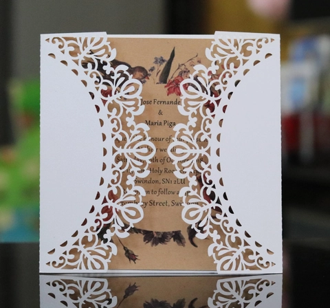Europäische Vintage Laser geschnitten Hochzeit Einladungskarte Set Mit Perlmuttpapier Kraftpapier Einlage Und Hanfseil Elegante Spitze