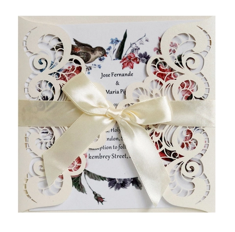 Europees Laser Gesneden Bruiloft Uitnodiging Set Parelmoer Papier Holle Kaarten Met Strik Bloemen Vogels Print Uitnodigingen Envelop