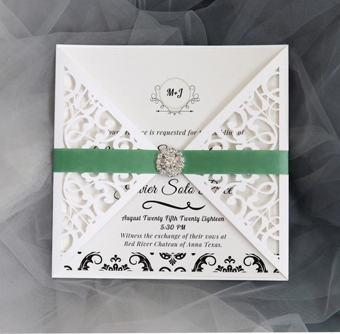 Invitaciones de Boda Europeas de Corte Láser Hueco Con Cinta de Satén Hebilla de Strass Papel Perlado Tarjetas de Felicitación