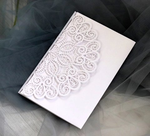 Europese Stijl Laser Gesneden Kant Bruiloft Uitnodigingen Set Elegante Uitnodigingen Met RSVP Kaart En Envelop Voor Banket