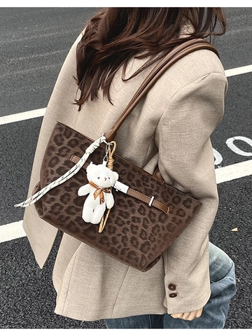 Damen Große Kapazität Leopardenmuster Einkaufstasche Mode Vintage Wildleder PU Schultertasche Mit Plüschbär-Anhänger Für Den Alltag