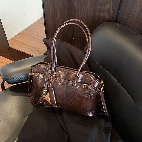 Sac Fourre-tout en Cuir PU Plissé Vintage pour Femmes Grande Capacité Sac à Main Brillant avec Quincaillerie Dorée Sac à Épaule Accessoire de Mode