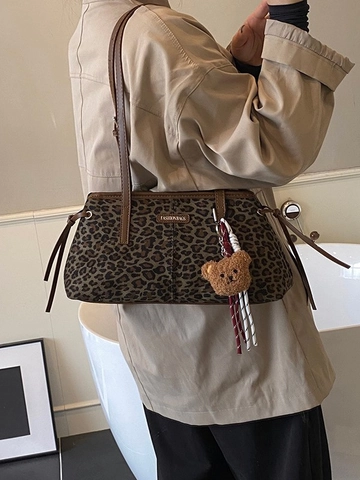 Borsa a Tracolla Grande Capacità Stampa Leopardata Retro in Pelle PU Tote Bag per Donna Con Ciondolo Orsetto Pendolare