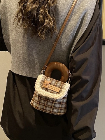 Vintage Cartoon Bär Karo Mini Schultertasche Für Damen Kontrastfarbe Fleece-Besatz PU Umhängetasche Kleine Handtasche Alltag