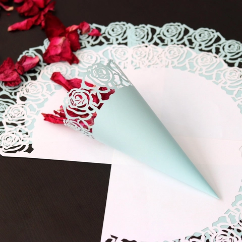 Laser Cut Rose Paperboard Wedding Confetti Cones Elegant Hollow Petal Holder For Marriage Ceremony Party Event Decoration