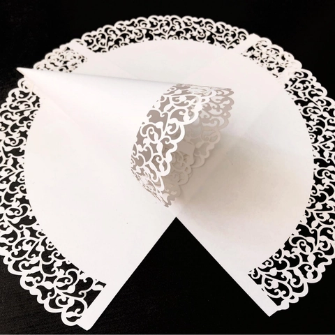 Laser Gesneden Karton Confetti Kegels Opengewerkt Bloemen Ontwerp Trouwfeest Ceremonie Decoratie Elegante Kant Kegels