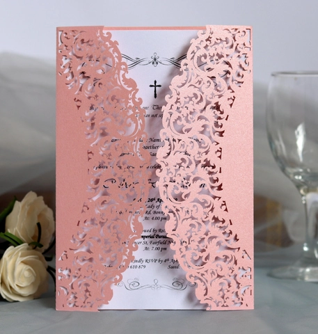 Inviti di Nozze Floreali Tagliati al Laser Stile Europeo Carta Perlata Biglietti d'Auguri Traforati per Festa di Laurea