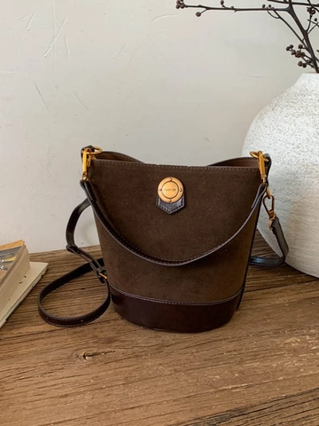 Retro Suède PU Leer Splijten Emmer Tas Voor Vrouwen Vintage Schouder Crossbody Handtas Met Metalen Decoratie Verstelbare Riem