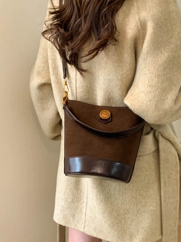 Retro Suède PU Leer Splijten Emmer Tas Voor Vrouwen Vintage Schouder Crossbody Handtas Met Metalen Decoratie Verstelbare Riem