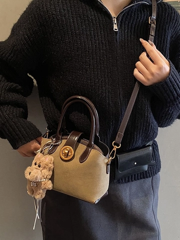 Sac Coquillage Vintage Femme en Cuir PU Sac à Main Bandoulière Avec Charme en Peluche Sac à Épaule pour Mode Quotidienne